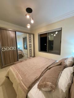 Home away from home with a Beautiful Balcony View 3 bedrooms 2 bathrooms - 5