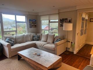 Ballymoney, Wexford - 3 bed beach house with private beach access - Ballymoney Cross Roads - 3