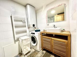 *Le Lotus*Fiber Wifi*Hyper Center* - 2