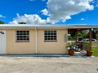 Island Life Apartment - Bridgetown - 8