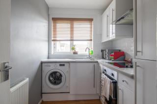 1 bed apartment central Hamilton free wifi with great transport links to Glasgow - 1