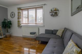 1 bed apartment central Hamilton free wifi with great transport links to Glasgow - 3