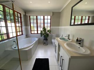 Garden Home in Upper Walmer - Gqeberha - 1