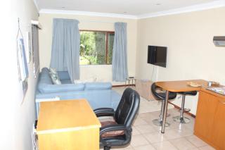 Beautiful Cottage in a 5 Bedroom House - 8