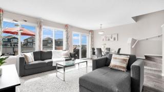 *Entire Home Spacious 3 bed, 2.5 bath duplex* - Nisku - 0
