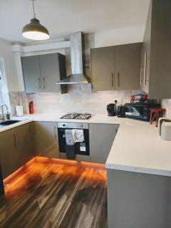 SwankyHome4Groups/Contractors/M6 - Birmingham - 8