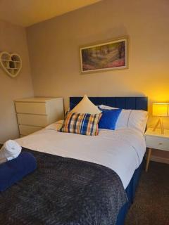 SwankyHome4Groups/Contractors/M6 - Birmingham - 6