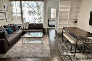 Private Townhome near UN - 5