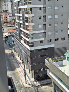 Ótimo apartamento de 2 quartos 2 bwcs em itapema meia praia - Aluguel de Temporada - 1