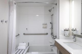 Holiday Inn Anderson by IHG - 8