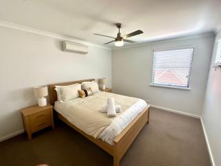 Villa 2 Dunsborough Villas - 1