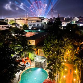 Central Privilege Hotel - 8