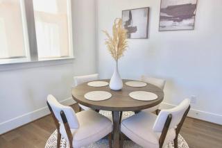 Comfortable Modern Home in Downtown Houston - Sleeps 10 - 1