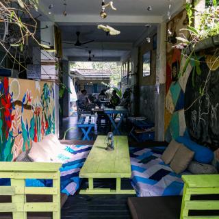 Cycling Backpacker Hostel & Cafe - Unawatuna - 2