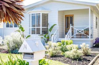 Our Little White House -74 Padman Crescent, Middleton - Middleton - 9