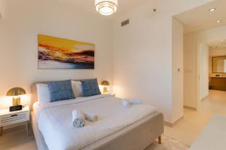 Charming 2BR in Burj Crown, Walk to Burj Khalifa - Allsopp&Allsopp - Dubai - 3