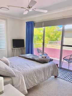 Bec's Beach House Getaway - 3