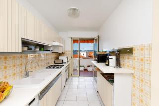 Gabriel YourHostHelper - 2