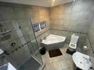 Illovo Beach house - 7