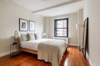 Midtown East 2br w gym doorman nr sutton park NYC-1392 - 4