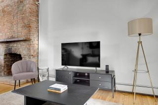 Williamsburg 2br w wd private deck nr Ferry NYC-707 - 8