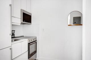Little Italy 1br w in-unit wd short nr SoHo NYC-727 - New York - 6