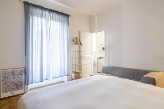 LE BOURGEOIS avec balcon, somptueux et lumineux, idéalement situé - 1