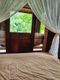 *New* Jungle Joglo Villa with Waterfall View - Ubud - 8