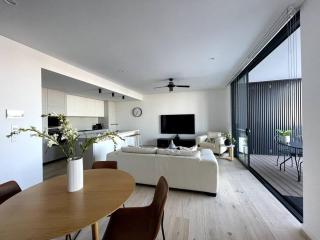 Luxury Apartment in Shell Cove - Shellharbour - 2