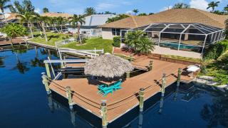 Lupita boat lift dock heated south facing pool - Cape Coral - 6