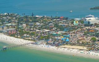 Manatee Bay Inn - 7