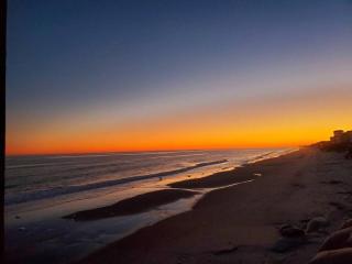 Sand & Sea: Beach Views For Miles! - North Topsail Beach - 7