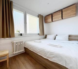 Elegant Escape apartment III - free parking, easy access to City Center - Bratislava - 9