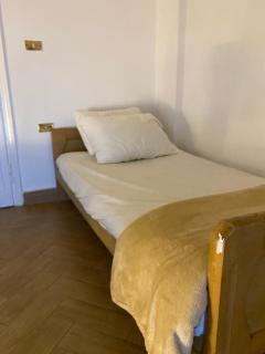 Unique room near the airport - 7