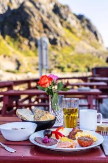 Brygga Restaurant and Rooms - Å - 9