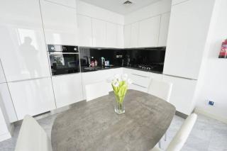 1BR Apartment with Canalside View in Downtown - Dubai - 8