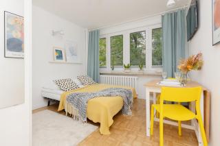 Sweet Lemon Studio Saska Kępa next to Vistula River by Noclegi Renters - Varsavia - 0