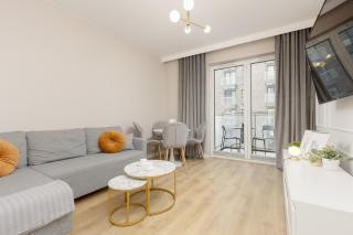 White & Gold Marble Apartment Łódź Fabryczna by Noclegi Renters - Łódź - 9