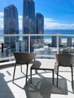 Surfers Paradise Ocean View 1Bed Hotel w Parking - 4