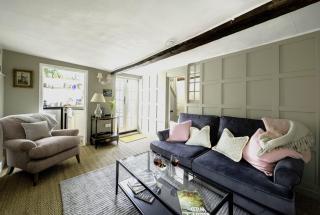 Tudor Rose Cottage - 2