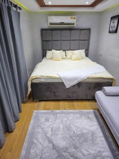 Quiet Farm Caravan - 8