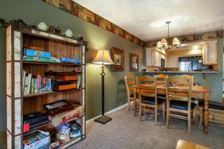 Papa Bears Hideaway Stunning Views CommunityPOOL - 7