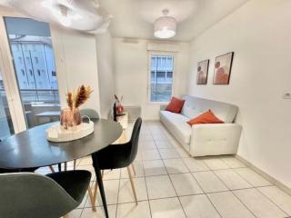Appartement T2 centre ville, balcon - Bonneville - 0