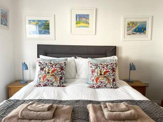 4 Porth Gwel, Sea View & Parking - 8