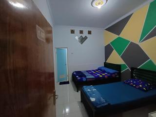 Hostel TARUNA - Genteng - 5