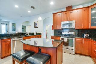 Hot Tub and Fire Pit Spacious Cape Coral Oasis! - Cape Coral - 2