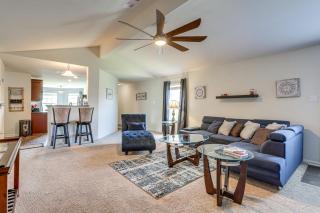 12 Mi to Beach Texas Gulf Coast Home with Fire Pit - Santa Fe - 6