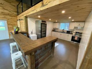 Brand new, private oasis on 18 acres in Erin - Erin - 3