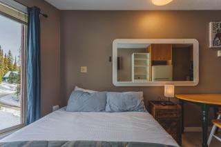 The Ridge Ski-In Ski-Out Condo with Free Parking - Big White - 7