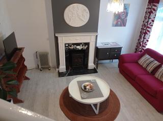 Shepherds Spacious House 4-Beds - Romford - 1